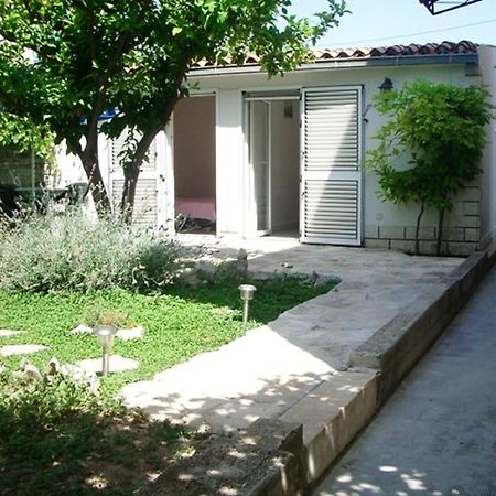 Apartments Gina Трогір Екстер'єр фото