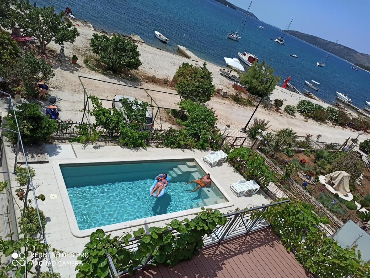 Apartments Gina Трогір Екстер'єр фото