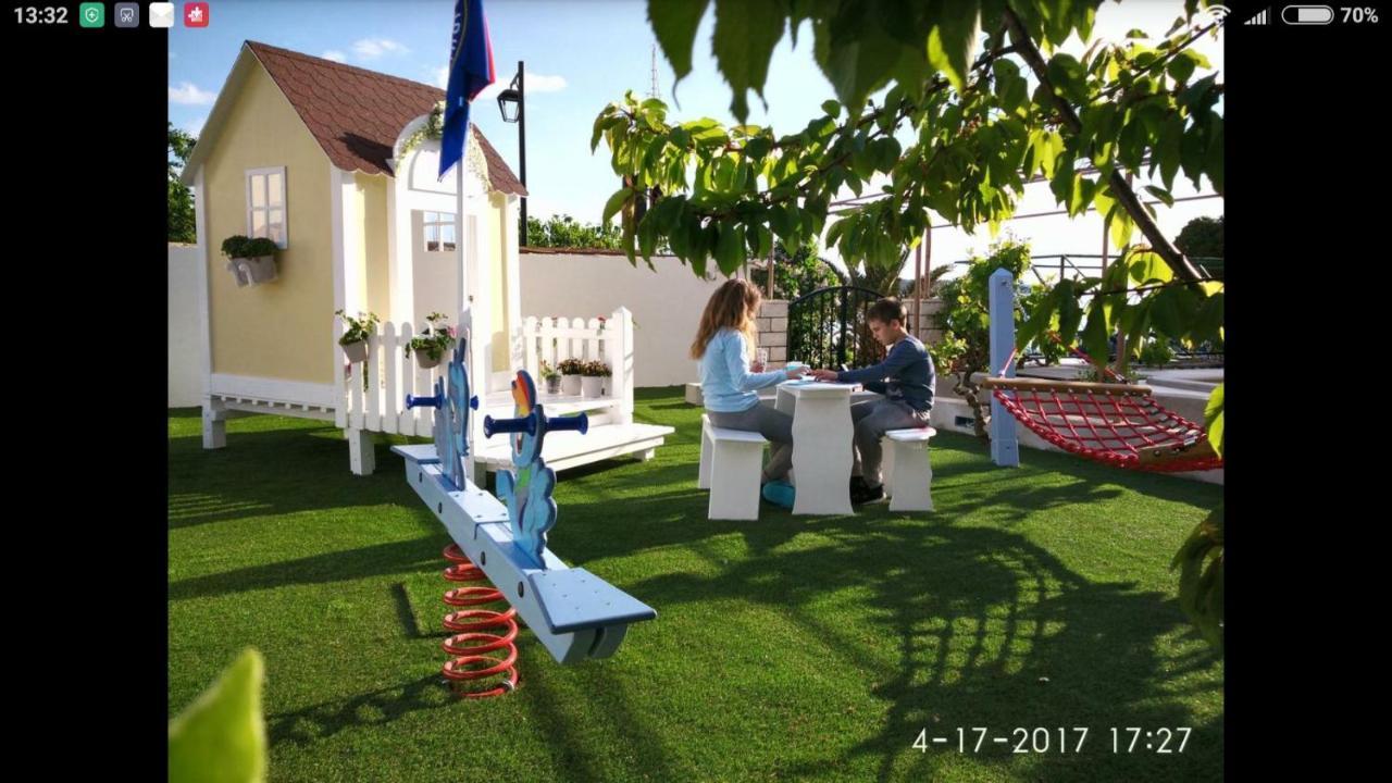 Apartments Gina Трогір Екстер'єр фото