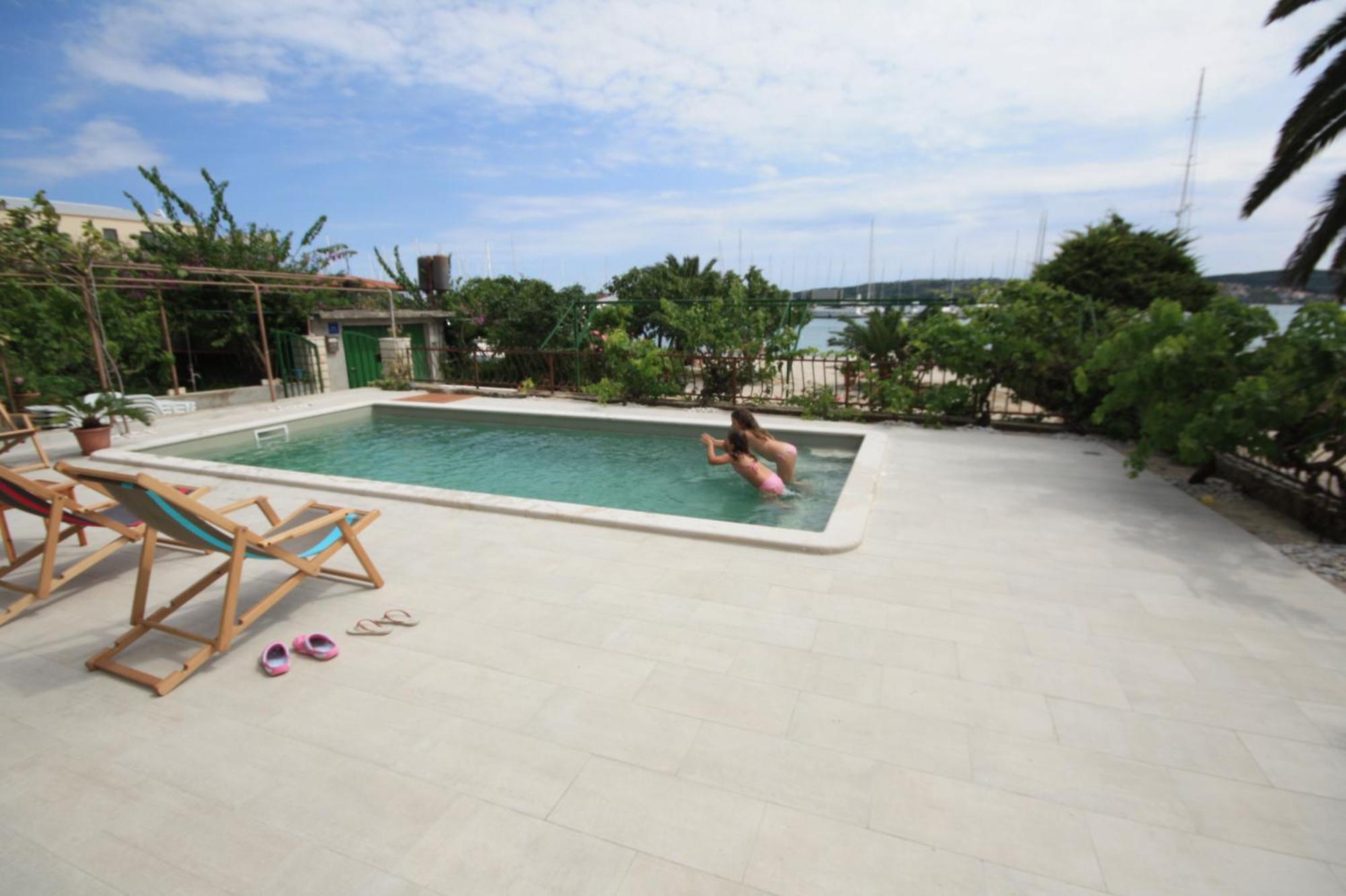 Apartments Gina Трогір Екстер'єр фото