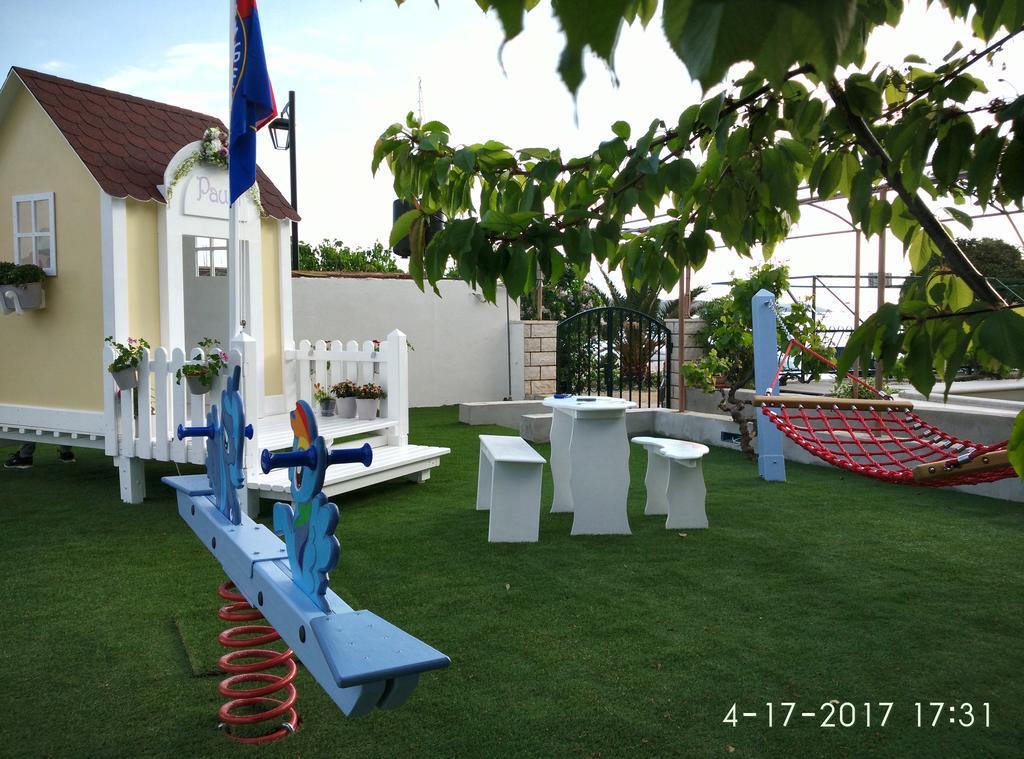 Apartments Gina Трогір Екстер'єр фото