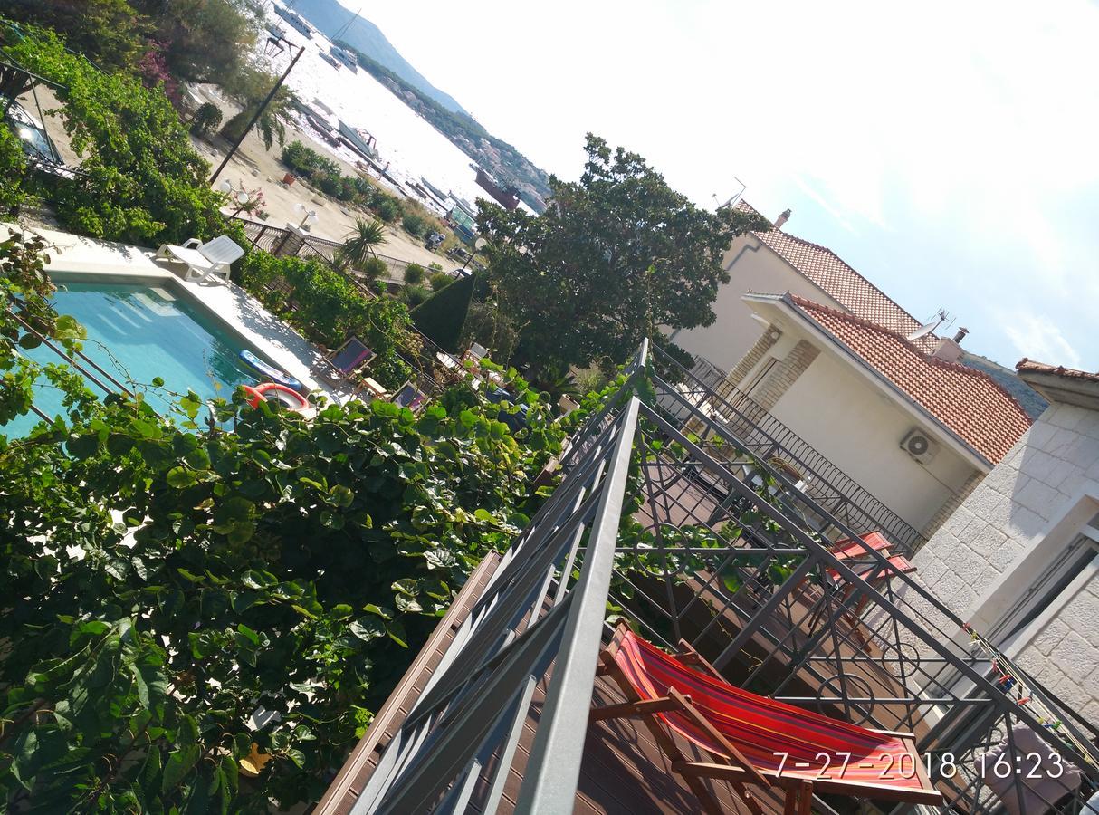Apartments Gina Трогір Екстер'єр фото