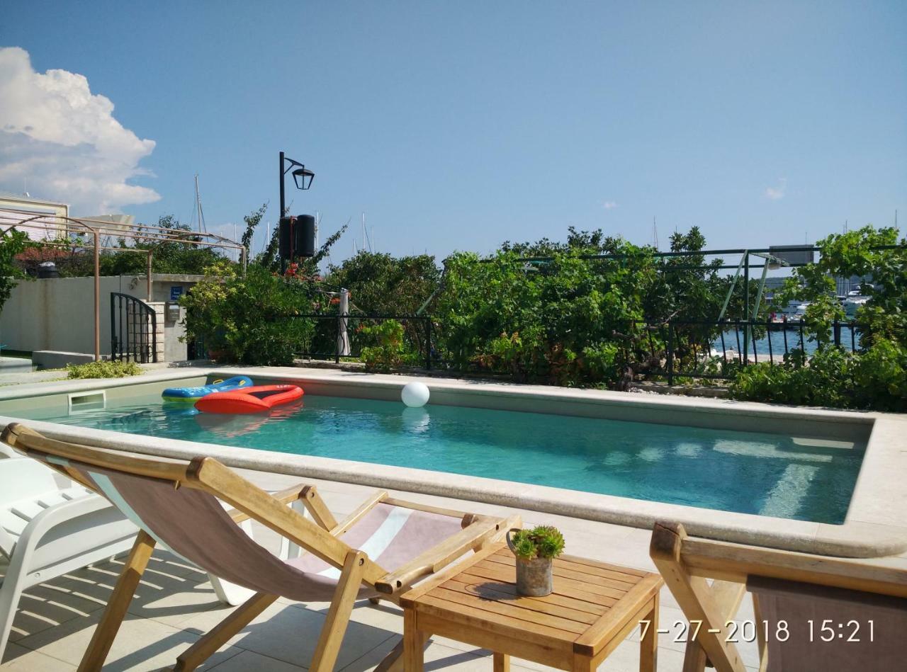 Apartments Gina Трогір Екстер'єр фото